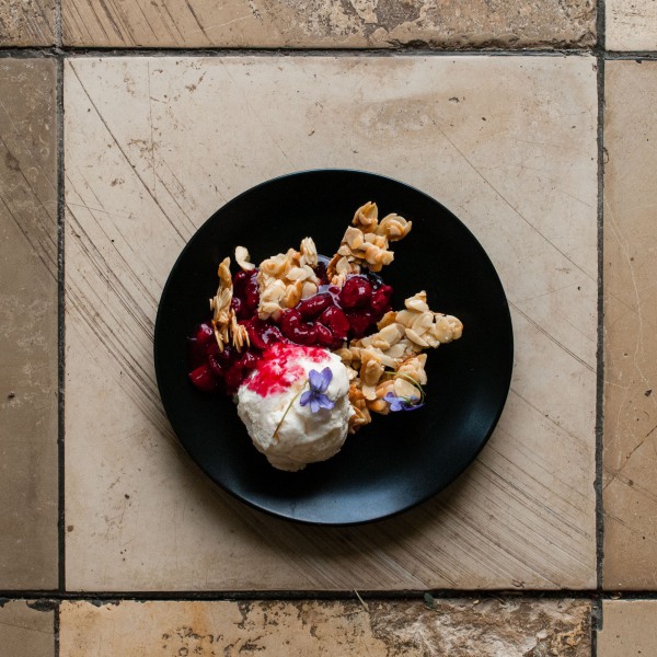 Gastro-shooting-20170410_Eis-mit-Mandelkrokant_023_
